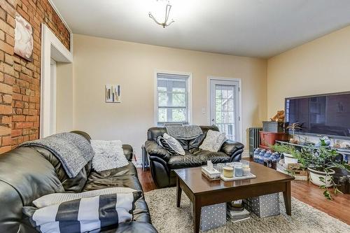 145 Emerald Street S, Hamilton, ON - Indoor Photo Showing Living Room