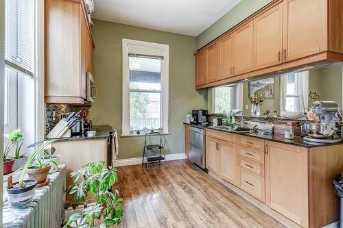 145 Emerald Street S, Hamilton, ON - Indoor Photo Showing Kitchen