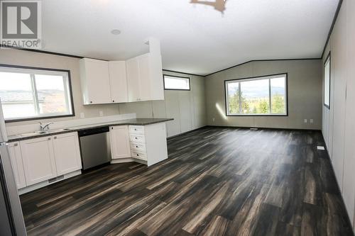 4510 Power Road Unit# 46, Barriere, BC - Indoor Photo Showing Kitchen