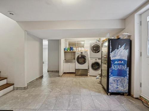 Laundry room - 36 Rue De Cheverny, Blainville, QC - Indoor Photo Showing Laundry Room