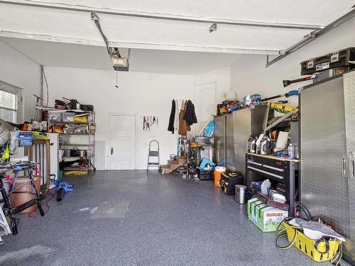 Garage - 36 Rue De Cheverny, Blainville, QC - Indoor Photo Showing Garage