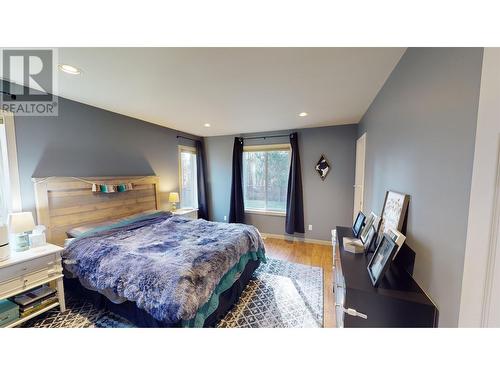 2805 Neighbour Road, Quesnel, BC - Indoor Photo Showing Bedroom
