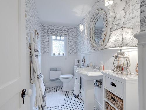 Powder room - 863 Rue Bouhier, Magog, QC - Indoor Photo Showing Bathroom