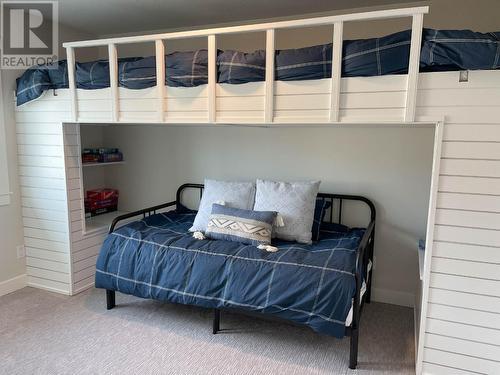 4422-4424 Oleander Drive, Osoyoos, BC - Indoor Photo Showing Bedroom