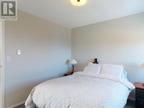 9117 Krompocker Rd, Powell River, BC - Indoor Photo Showing Bedroom