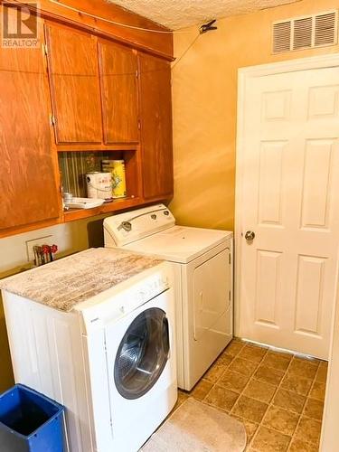 11 Sunset Drive, Badger, NL - Indoor Photo Showing Laundry Room