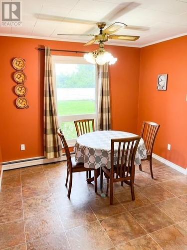 11 Sunset Drive, Badger, NL - Indoor Photo Showing Dining Room