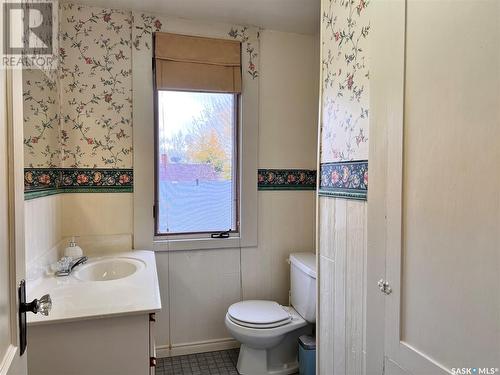 405 3Rd Street E, Wynyard, SK - Indoor Photo Showing Bathroom