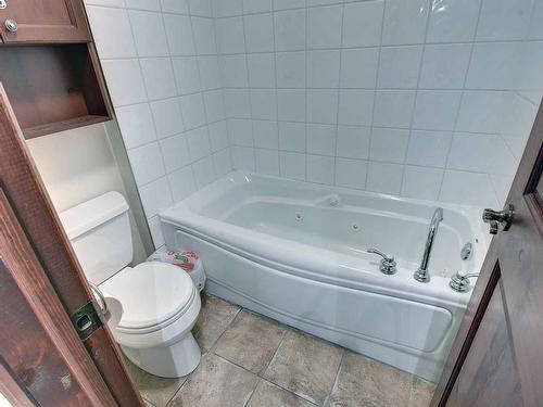 Bathroom - 1-250 Rue Du Mont-Plaisant, Mont-Tremblant, QC - Indoor Photo Showing Bathroom