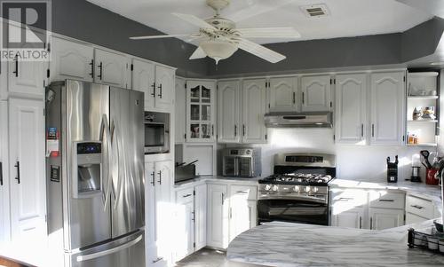 70 Allens Road, Corner Brook, NL - Indoor Photo Showing Kitchen With Upgraded Kitchen