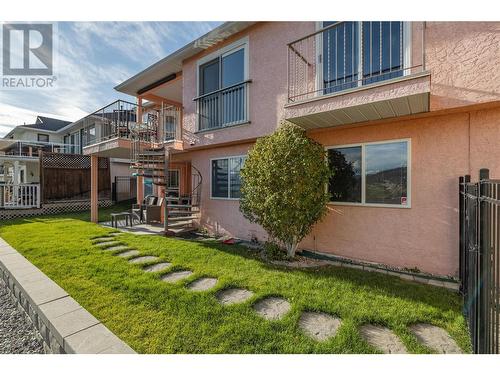 573 Spruceview Place N, Kelowna, BC - Outdoor