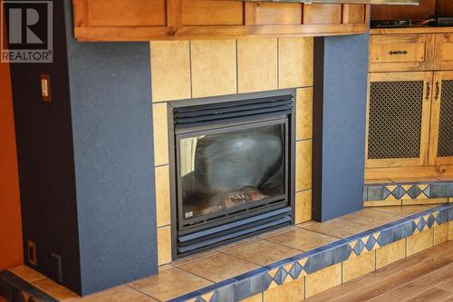 3402 Lobelia Drive, Osoyoos, BC - Indoor With Fireplace