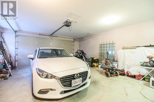 3402 Lobelia Drive, Osoyoos, BC - Indoor Photo Showing Garage
