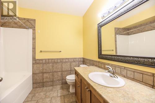 3402 Lobelia Drive, Osoyoos, BC - Indoor Photo Showing Bathroom