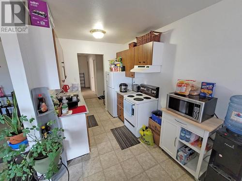 8920 86 Street, Fort St. John, BC - Indoor Photo Showing Kitchen