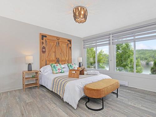 Master bedroom - 56 Rue Charette, Val-Des-Monts, QC - Indoor Photo Showing Bedroom