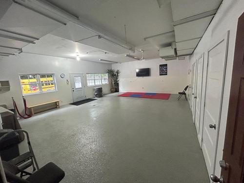 Salle - 128B Boul. Curé-Labelle, Laval (Sainte-Rose), QC - Indoor Photo Showing Garage