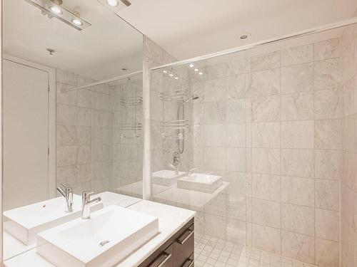 Bathroom - 701-859 Rue De La Commune E., Montréal (Ville-Marie), QC - Indoor Photo Showing Bathroom