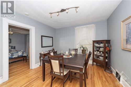 24 Seneca Street, Ottawa, ON - Indoor Photo Showing Dining Room