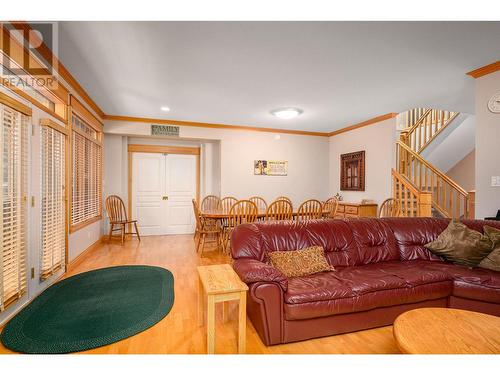 490 Monashee Road, Silver Star, BC - Indoor Photo Showing Living Room