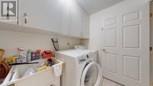 294 Road 6, Oliver, BC - Indoor Photo Showing Laundry Room
