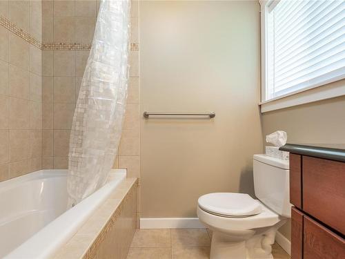 731 Noble Rd, Quadra Island, BC - Indoor Photo Showing Bathroom