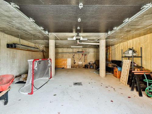 Garage - 280 Ch. De Blue Hills, Morin-Heights, QC - Indoor Photo Showing Garage