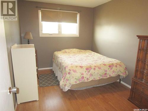 4 2Nd Street E, Willow Bunch, SK - Indoor Photo Showing Bedroom