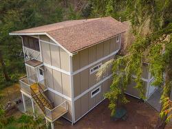 9891 Spalding Rd  Pender Island, BC V0N 2M3