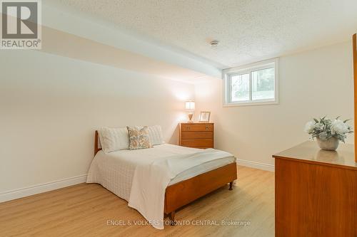 38 2Nd Street W, Owen Sound, ON - Indoor Photo Showing Bedroom