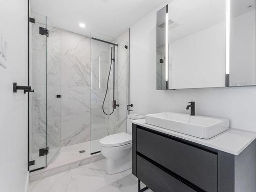 Ensuite bathroom - 3909-720 Rue St-Jacques, Montréal (Ville-Marie), QC - Indoor Photo Showing Bathroom