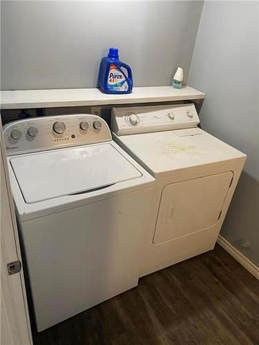 120 Maharg Avenue, Elkhorn, MB - Indoor Photo Showing Laundry Room