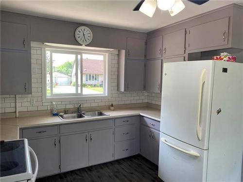 120 Maharg Avenue, Elkhorn, MB - Indoor Photo Showing Kitchen With Double Sink