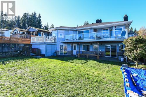 5594 7Th St, Union Bay, BC - Outdoor With Deck Patio Veranda