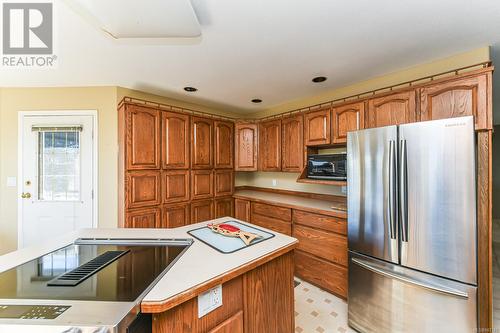 Kitchen - 5594 7Th St, Union Bay, BC - Indoor Photo Showing Kitchen