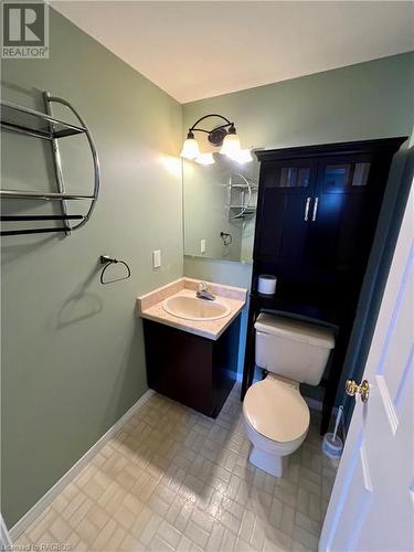 536 11Th Avenue Unit# 501, Hanover, ON - Indoor Photo Showing Bathroom