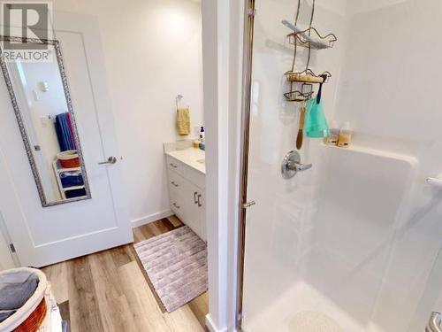 7324 Edgehill Crescent, Powell River, BC - Indoor Photo Showing Bathroom