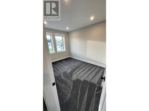 4920 Riverside Avenue, Grand Forks, BC - Indoor Photo Showing Other Room