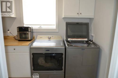 103 Eagle Drive, Kaleden, BC - Indoor Photo Showing Laundry Room