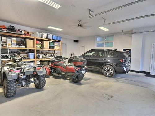 Garage - 243 Ch. Du Rocher, Piedmont, QC - Indoor Photo Showing Garage