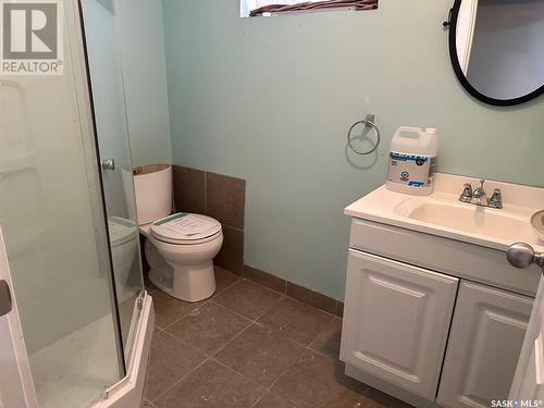 213 1St Avenue E, Lampman, SK - Indoor Photo Showing Bathroom