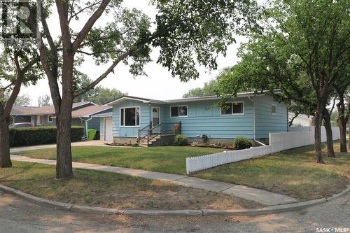 319 Anglia Crescent, Rosetown, SK - Outdoor