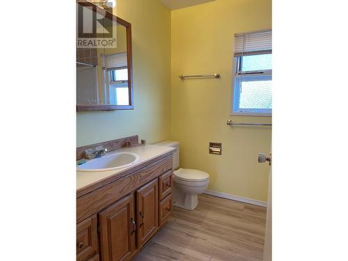 6 5320 Mountainview Drive, Fort Nelson, BC - Indoor Photo Showing Bathroom