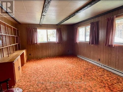 1639 Kirkfield Road, Kawartha Lakes, ON - Indoor Photo Showing Other Room