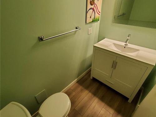 8-500 Muchalat Pl, Gold River, BC - Indoor Photo Showing Bathroom