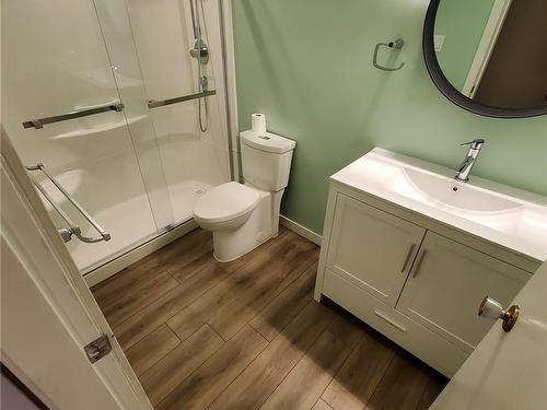 8-500 Muchalat Pl, Gold River, BC - Indoor Photo Showing Bathroom