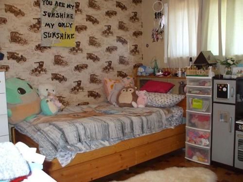 2026 Cleasby Street, Merritt, BC - Indoor Photo Showing Bedroom