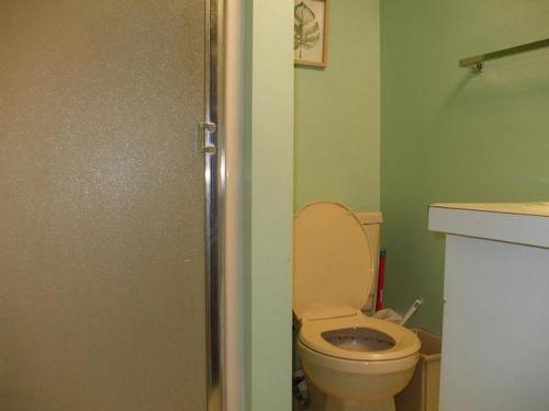 2026 Cleasby Street, Merritt, BC - Indoor Photo Showing Bathroom