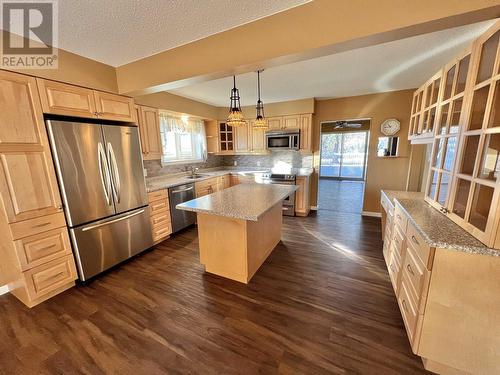 743 Walkem Street, Quesnel, BC - Indoor Photo Showing Kitchen With Stainless Steel Kitchen