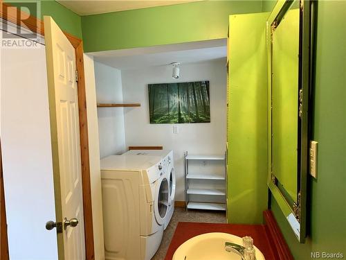 453 Chaleur, Charlo, NB - Indoor Photo Showing Laundry Room